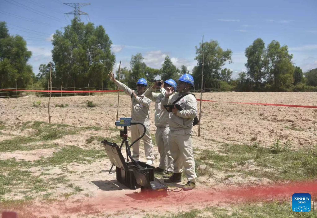 (ที่มา: https://en.imsilkroad.com/p/351073.html)