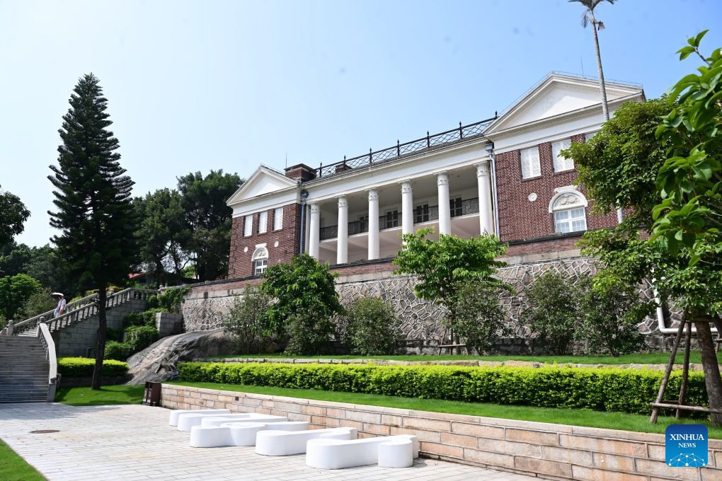 (ที่มา: https://en.imsilkroad.com/p/351877.html)